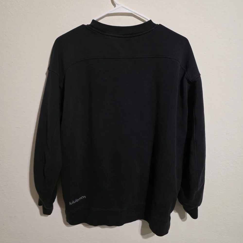Lululemon Santa Cruz Black Crewneck Sweater - Picture 2 of 4